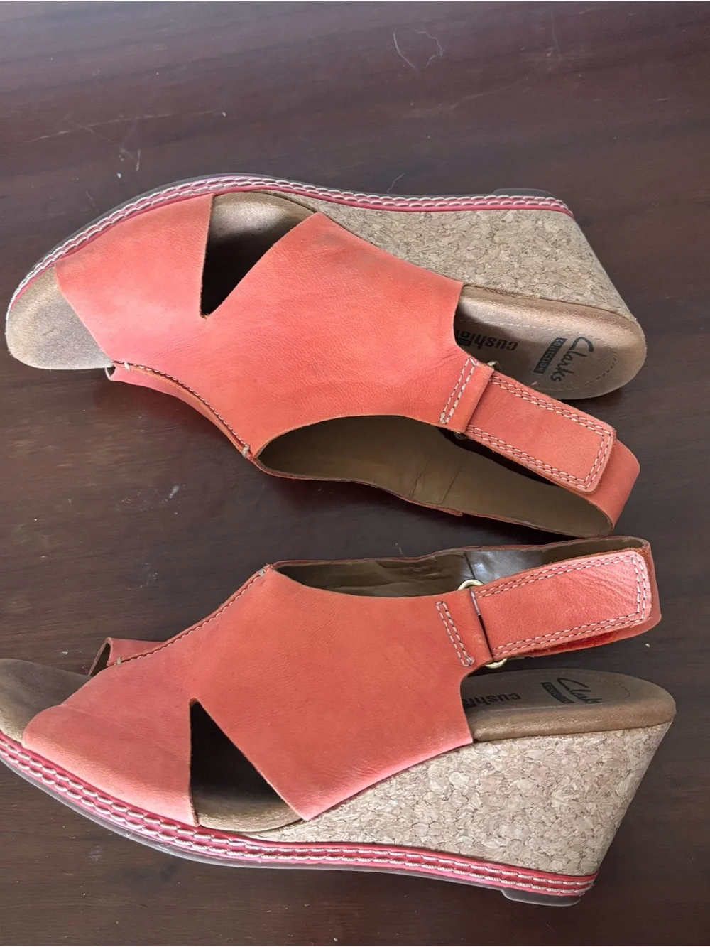 Clarks helio float Women's Orange Suede Wedge Sandals size 8 euc strap closure